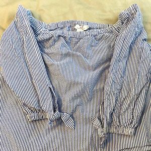 Vineyard Vines seersucker off the shoulder top.